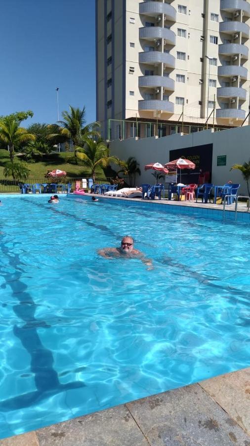 Hotel Golden Dolphin Resort - Flat No Decimo Andar Quarto Com Varanda Caldas Novas Bagian luar foto